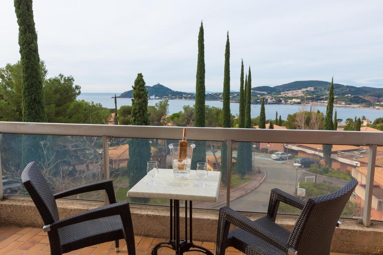 Village Club Les Mas De L'Esterel Saint-Raphaël 外观 照片