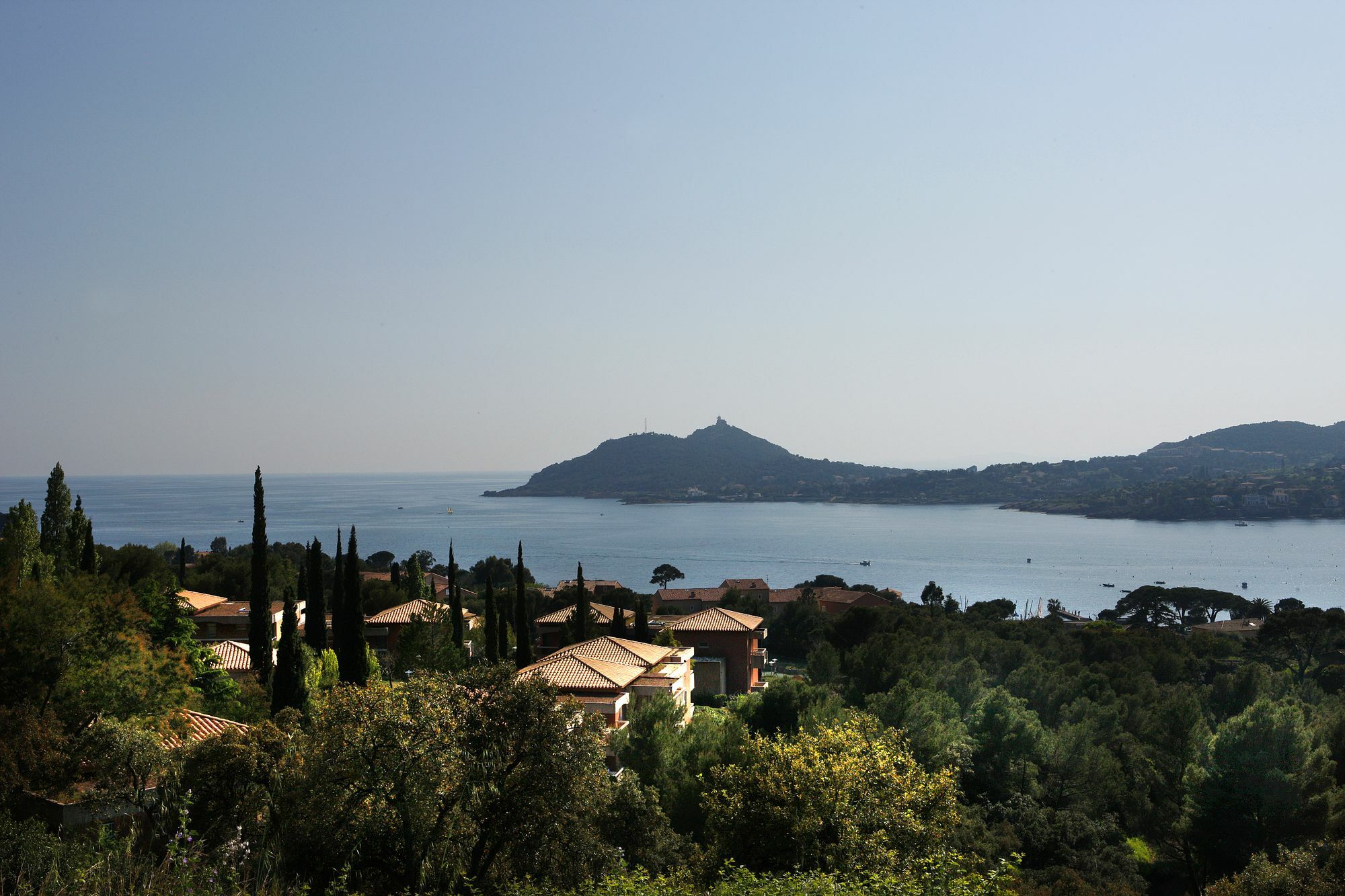 Village Club Les Mas De L'Esterel Saint-Raphaël 外观 照片