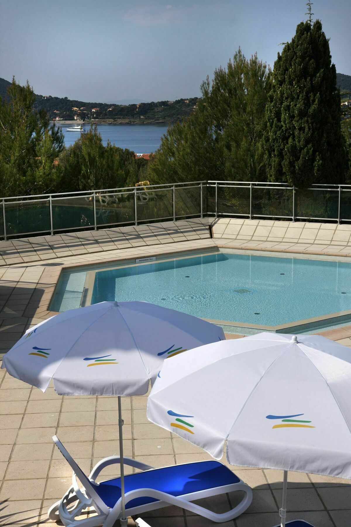 Village Club Les Mas De L'Esterel Saint-Raphaël 外观 照片