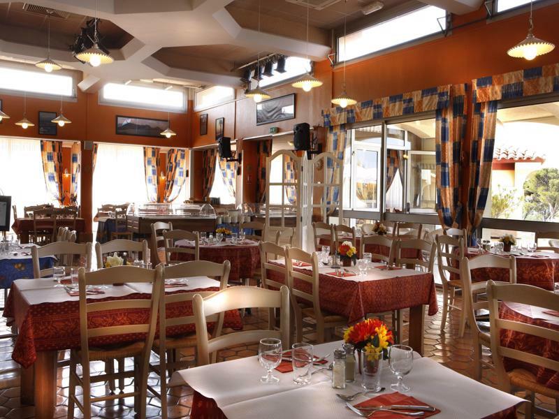 Village Club Les Mas De L'Esterel Saint-Raphaël 外观 照片