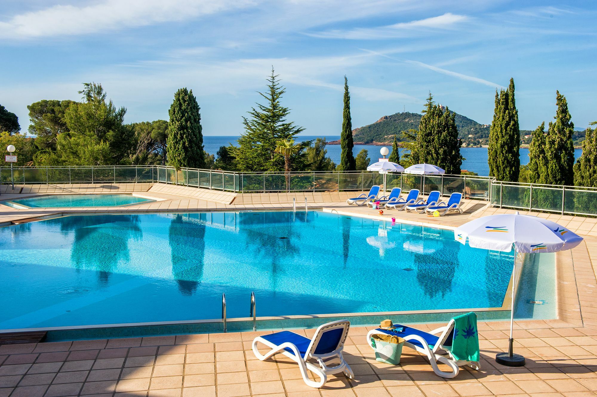 Village Club Les Mas De L'Esterel Saint-Raphaël 外观 照片