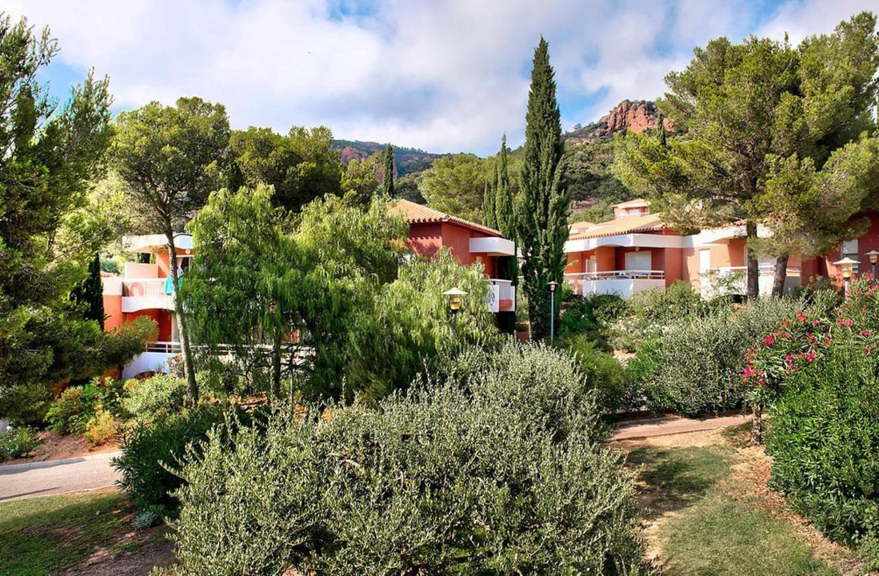 Village Club Les Mas De L'Esterel Saint-Raphaël 外观 照片